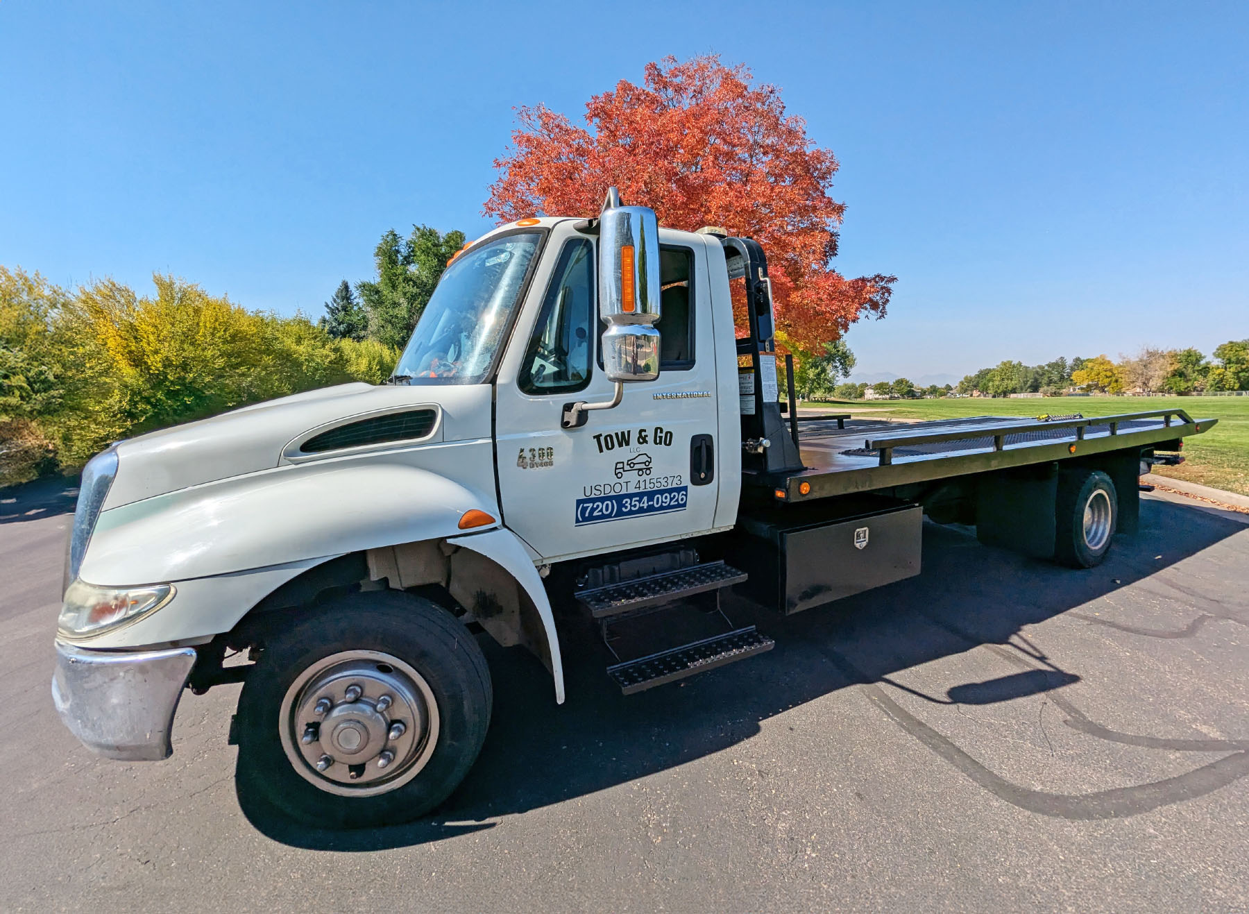 Side view of the tow truck